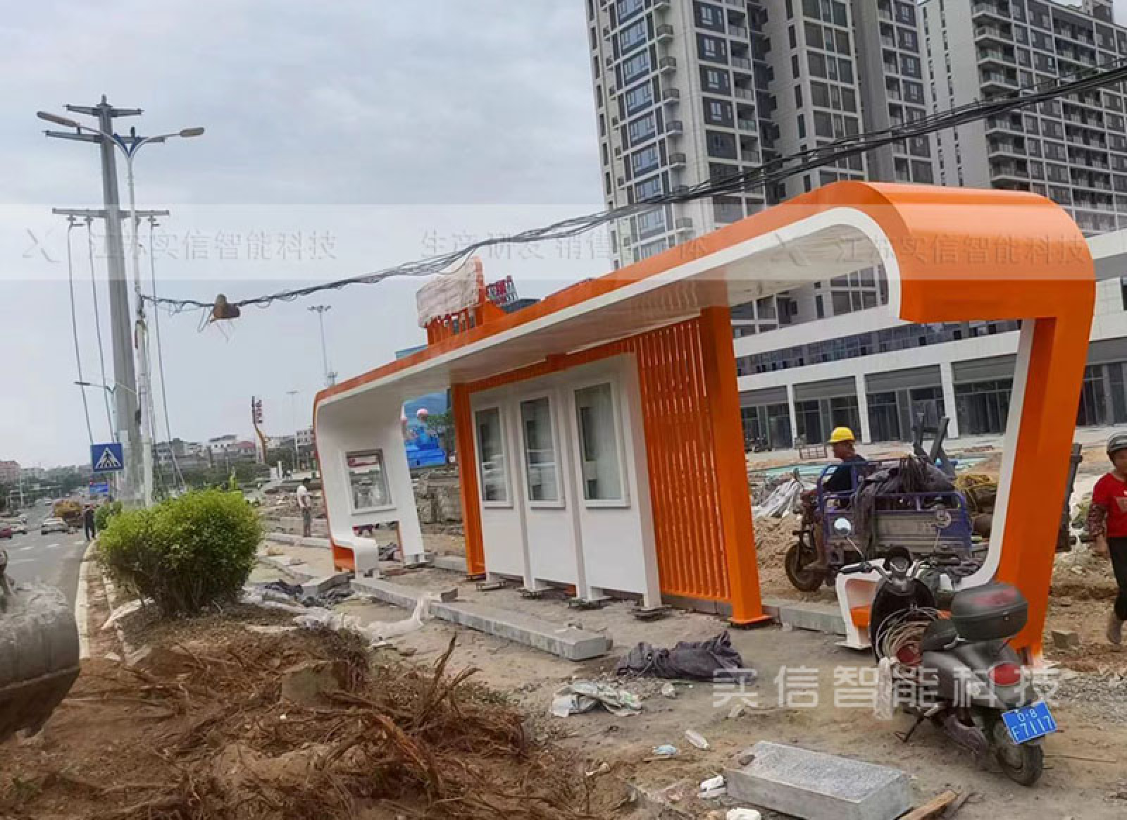 公交候车亭设计全解析：从功能到智能化的城市家具进化